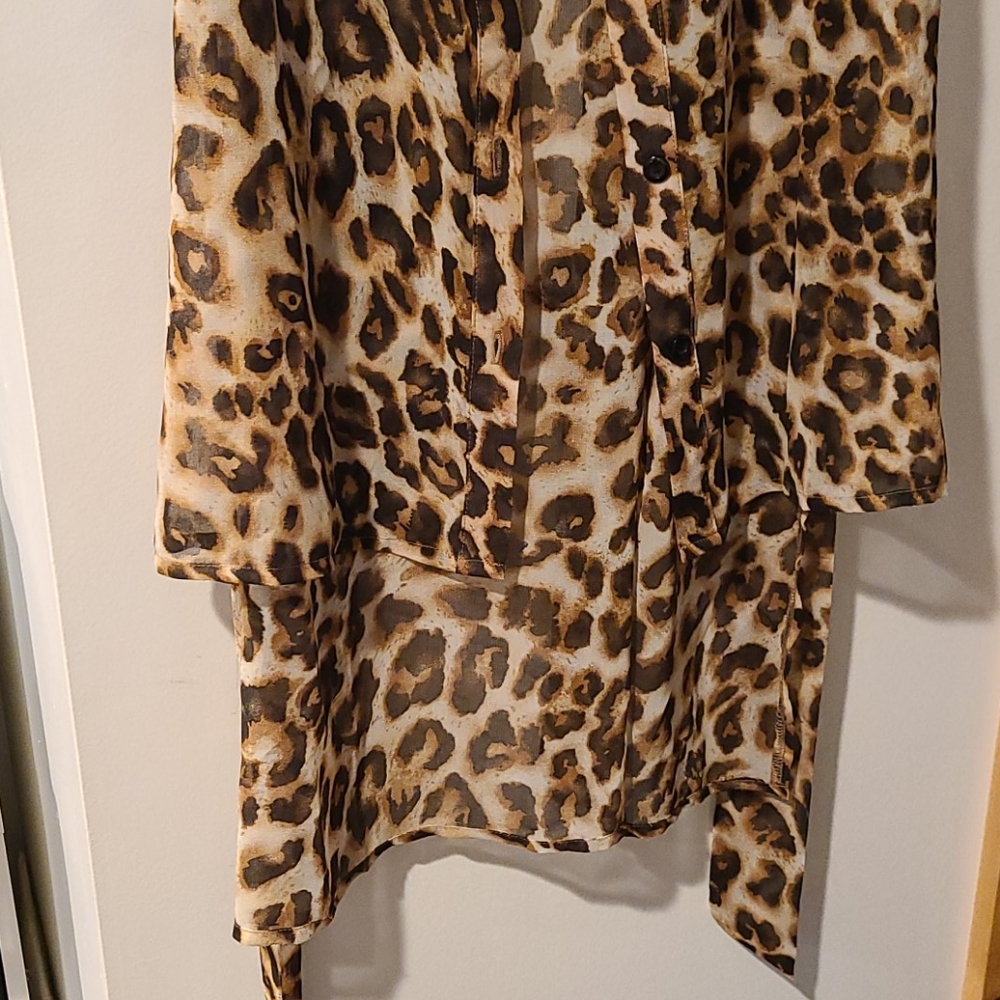 Sleevless Leopard blouse - Picture 6 of 7